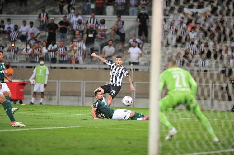 Fotos da partida de volta da semifinal da Copa Libertadores de 2021, no Mineiro, entre Atltico e Palmeiras