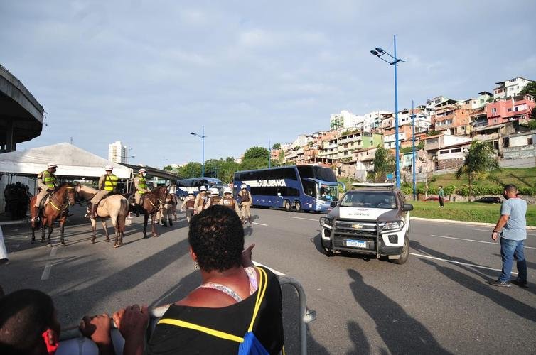 Chegada da delegao do Atltico  Fonte Nova, em Salvador
