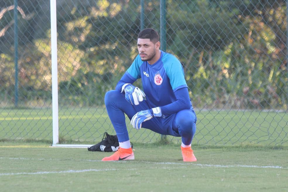 Ewerton, goleiro (CRB)