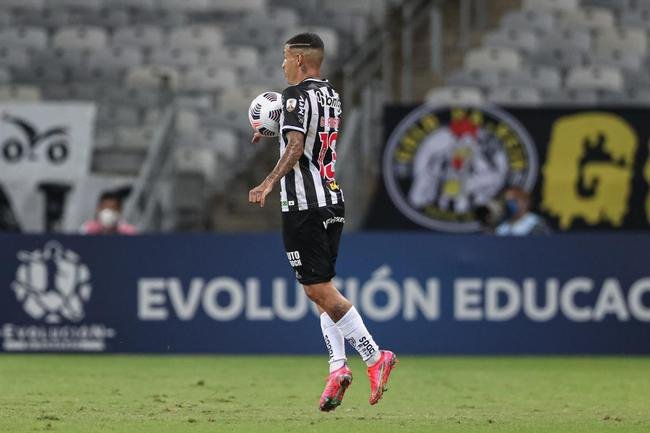 Fotos do jogo entre Atl�tico e Cerro Porte�o-PAR, no Mineir�o, em Belo Horizonte, pelo Grupo H da Copa Libertadores
