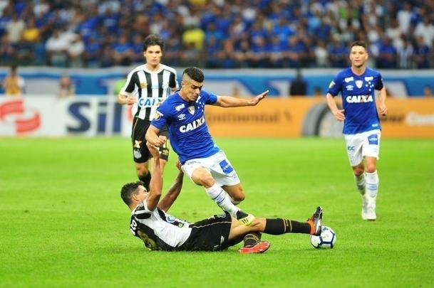 Primeiro tempo terminou com empate por 1 a 1 no Mineiro