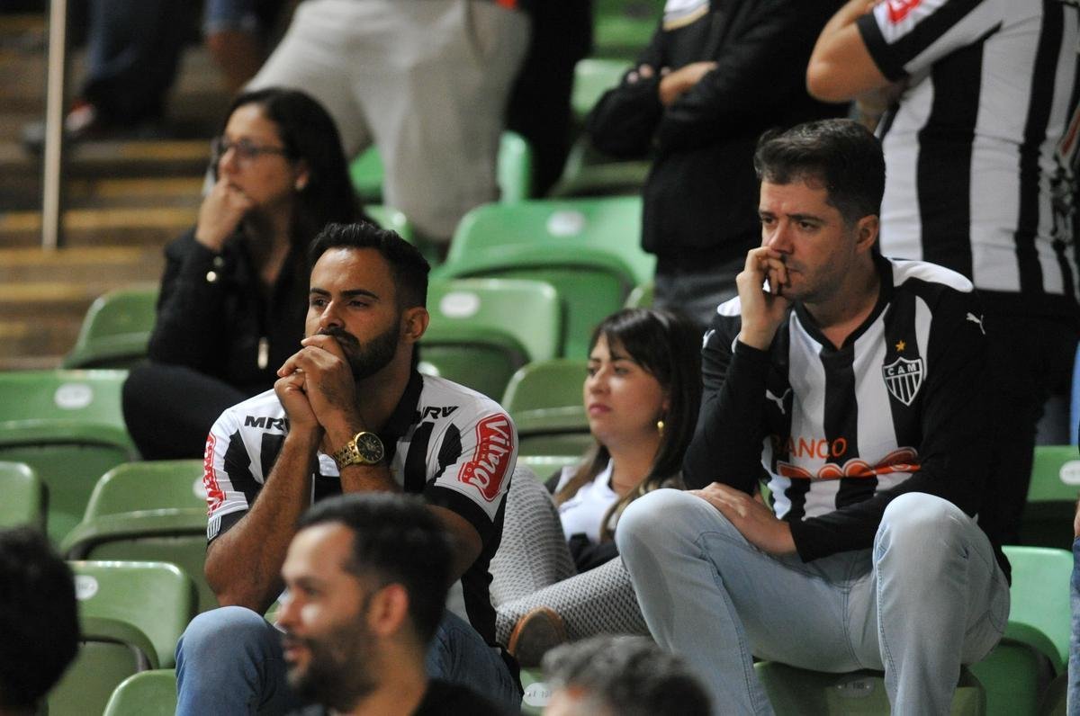 Torcedores do Atltico saram revoltados do Independncia com eliminao prematura na Sul-Americana