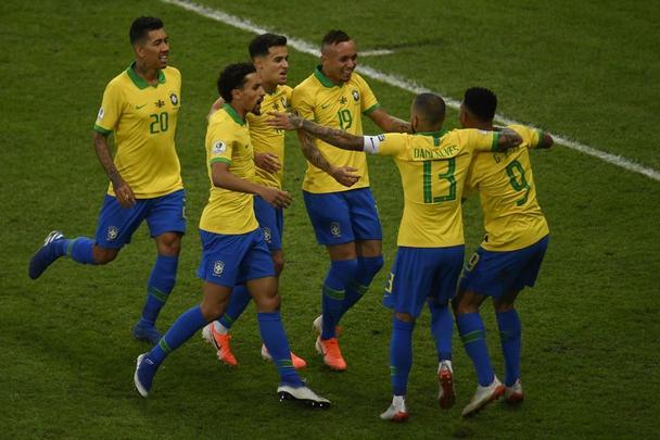 Fotos da decisão da Copa América entre Brasil e Peru, no Maracanã