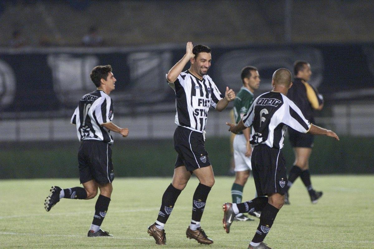 1 lugar: Guilherme Alves - 16 gols (quatro edies)