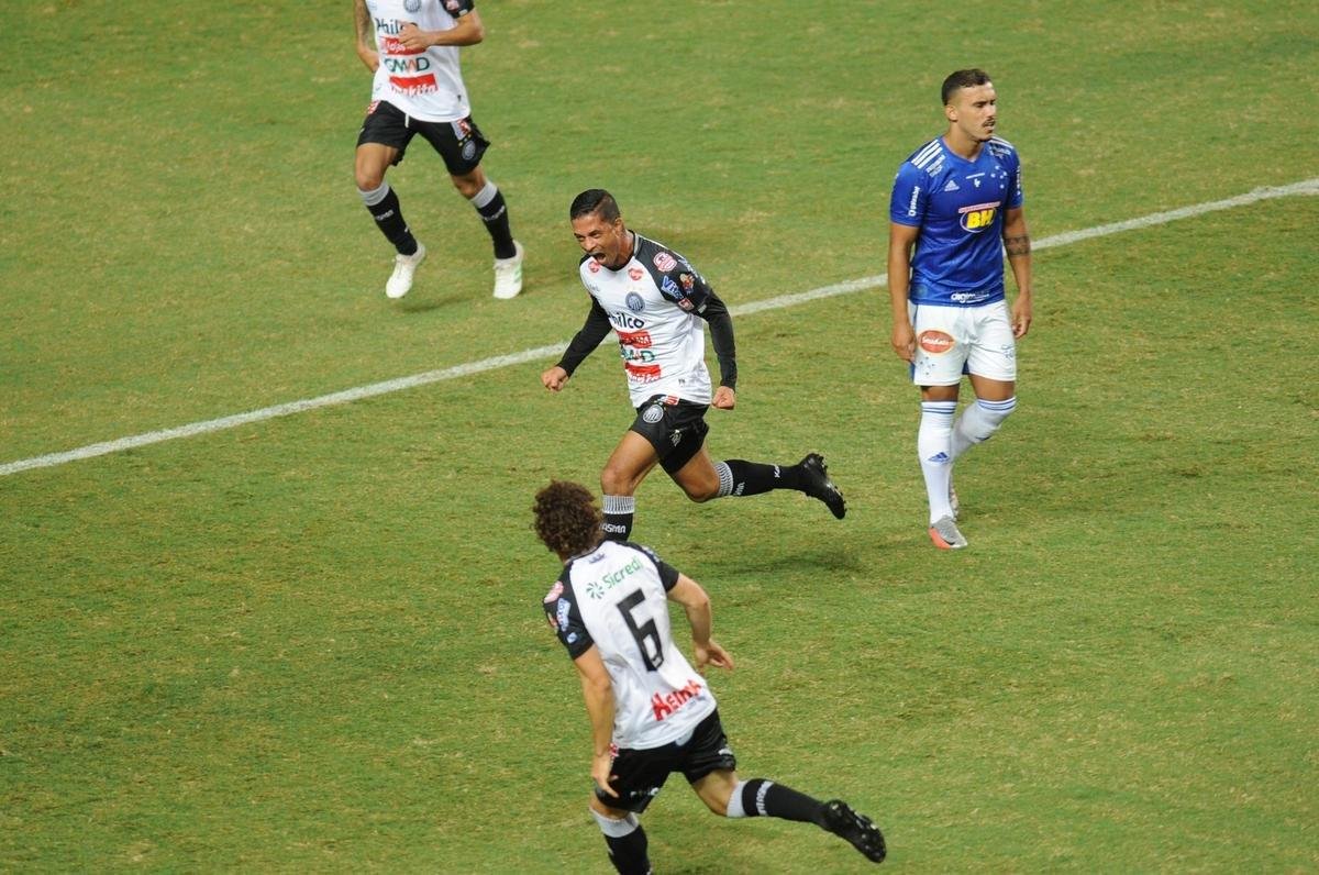 Cruzeiro x Operrio: fotos do jogo pela 36 rodada da Srie B