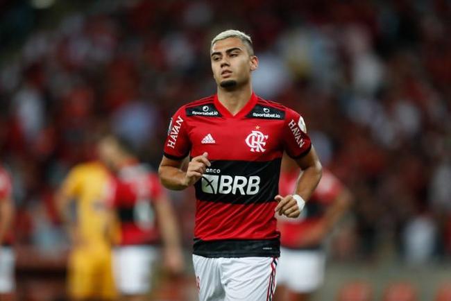 Andreas Pereira foi escalado de forma irregular no duelo entre Flamengo e Santos, no Brasileirão