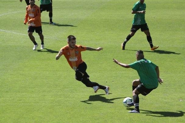 Fotos do jogo treino entre Atltico e Inter de Minas