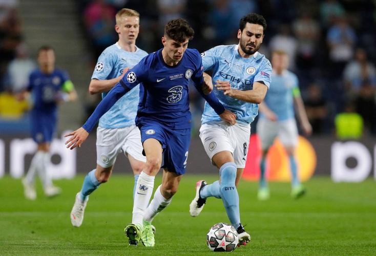 Imagens da grande decisão entre Manchester City e Chelsea no Estádio do Dragão