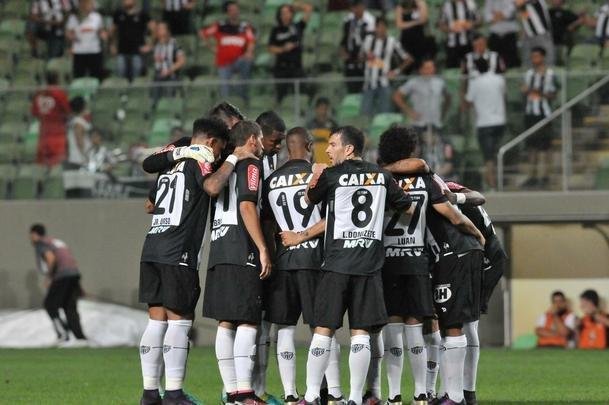 Imagens da partida entre Atltico e Palmeiras, no Independncia, pela 35 rodada do Brasileiro