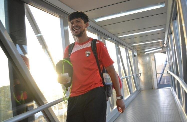 Imagens do embarque do Deportivo Lara para Belo Horizonte