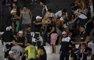 Cruzeiro goleou Vasco por 4 a 0 e causou a ira da torcida cruz-maltina em So Janurio