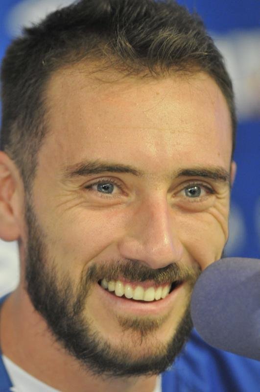 Meia argentino foi apresentado como novo reforo do Cruzeiro nesta quinta-feira (18 de janeiro)