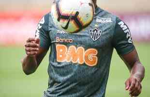 Levir Culpi comanda treino no Mineiro antes da estreia no Grupo E da Libertadores