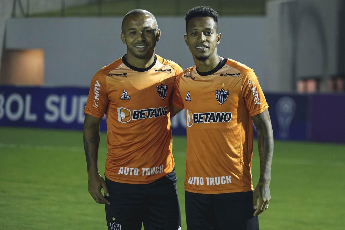 Tcnico Cuca comandou atividade do Atltico no CT da Conmebol no Paraguai 