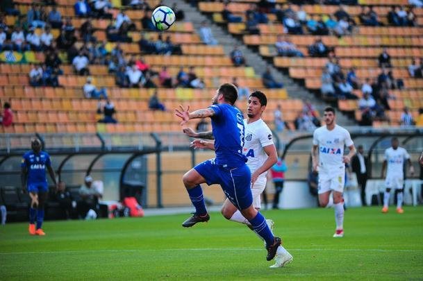 Fotos da vitória do Cruzeiro sobre o Santos, por 1 a 0, no Pacaembu, com gol de Bruno Silva