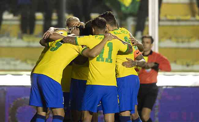 Seleo Brasileira se mantm no topo do ranking a trs meses da Copa no Catar