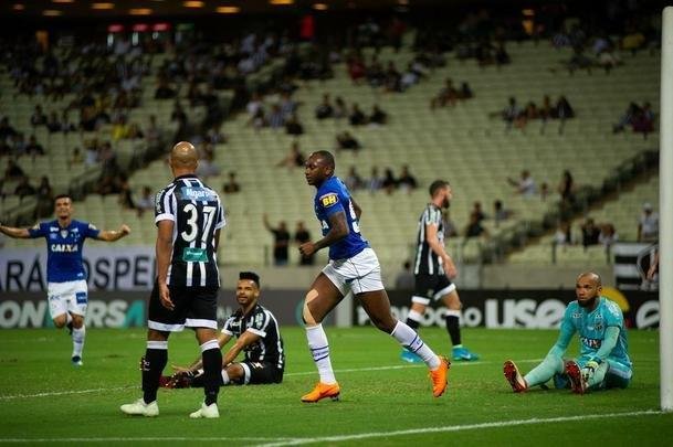 Cruzeiro enfrentou o Ceará, neste domingo, em Fortaleza