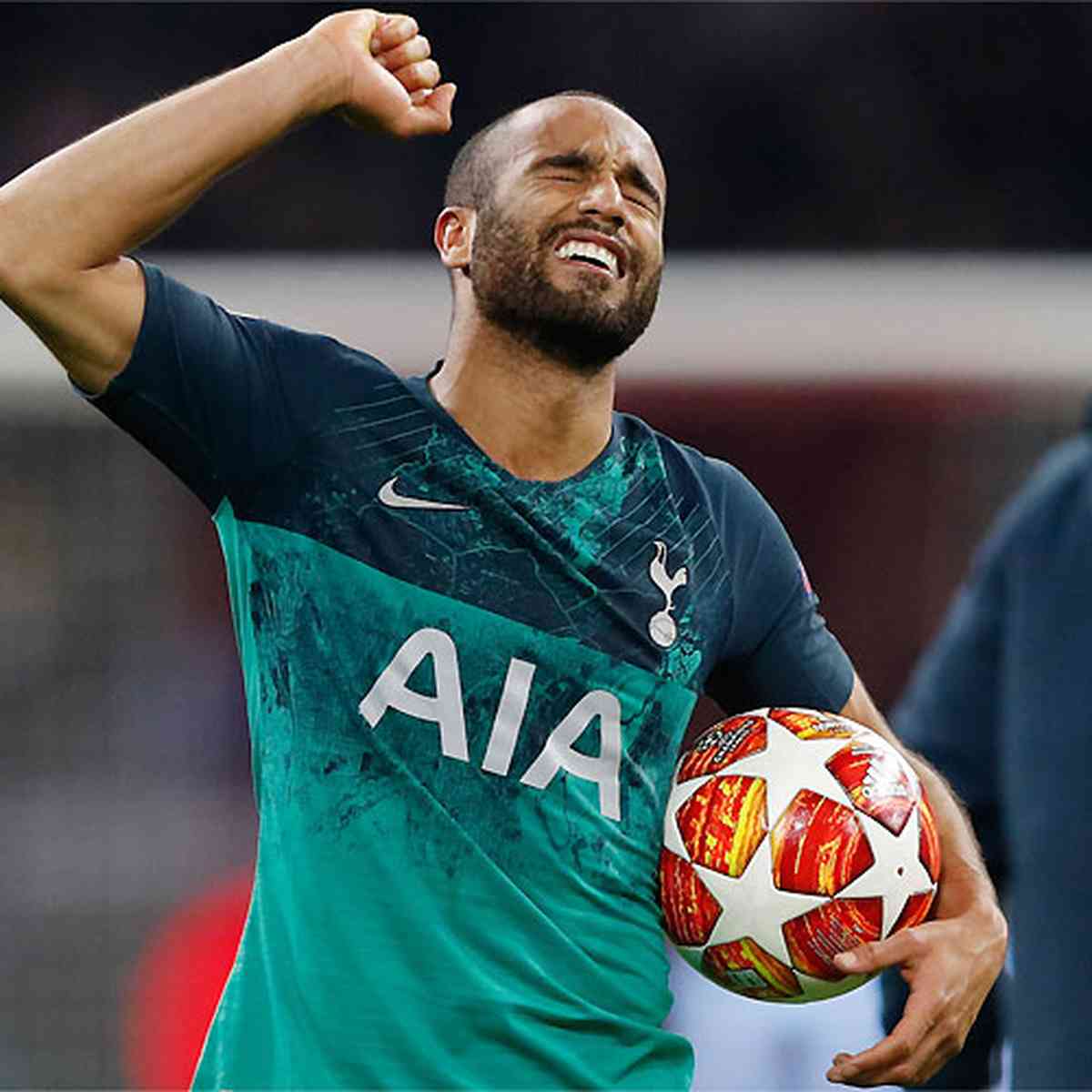 Tottenham sai na frente, Lucas Moura é expulso, e Everton arranca empate no  fim