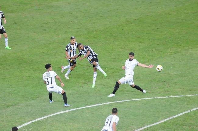 Atltico e orinthians se enfrentaram no Mineiro, neste domingo (24), em jogo vlido pela 19 rodada da Srie A do Campeonato Brasileiro.