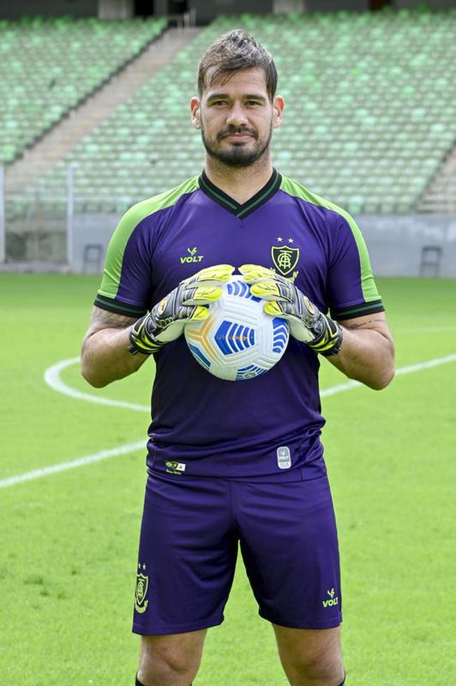 Fotos dos novos uniformes do América