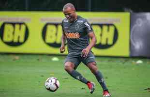 Jogadores do Atltico treinaram nesta tera-feira, vspera do jogo com o Defensor