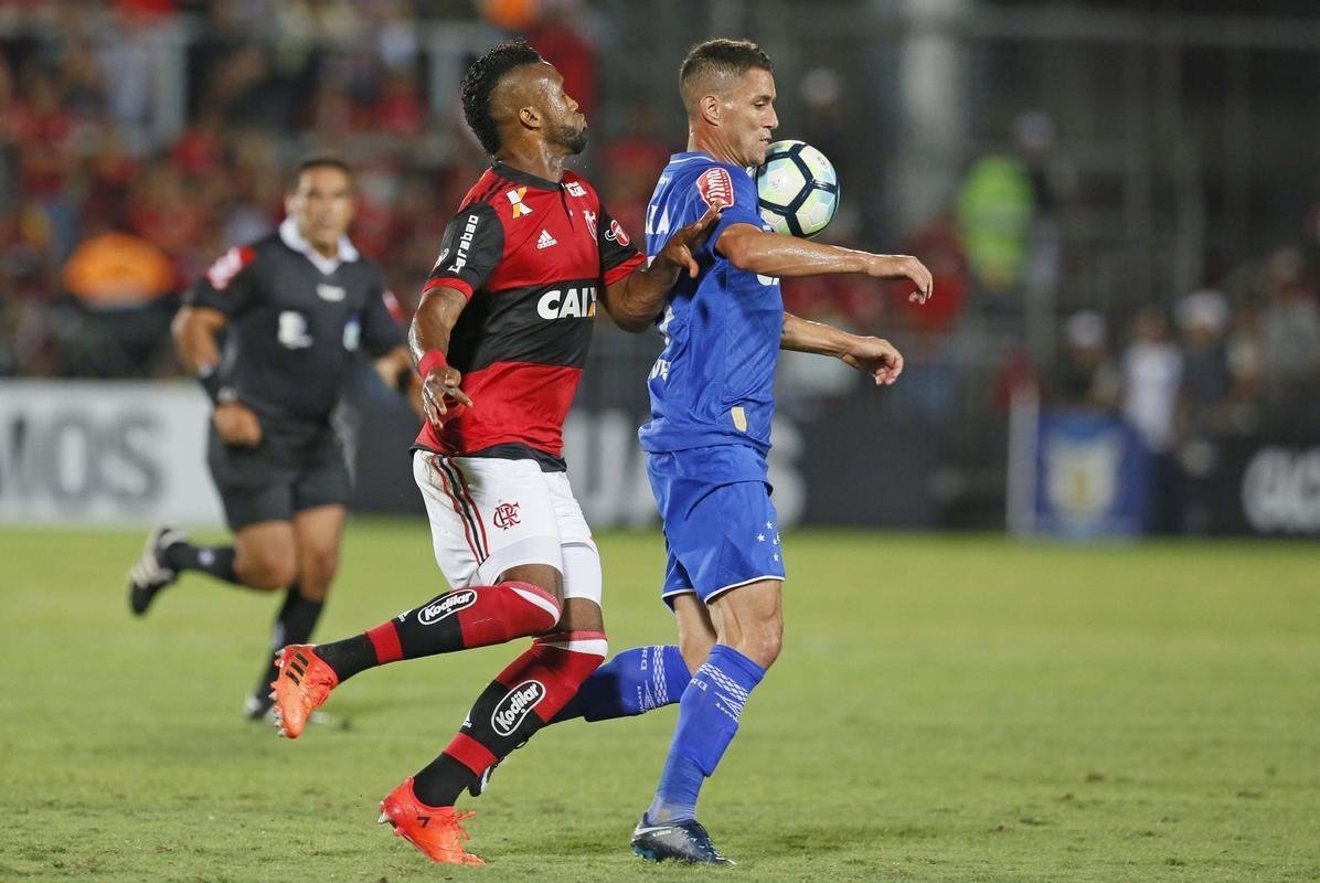 Fotos de Flamengo x Cruzeiro, no estdio Luso-Brasileiro, pela 33 rodada da Srie A