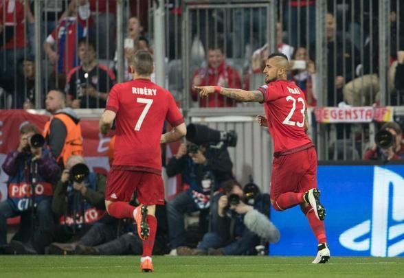 No Allianz Arena, volante chileno Vidal marcou o único gol da partida