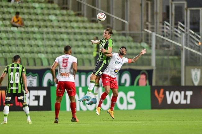 Amrica e Villa Nova se enfrentaram pelo Campeonato Mineiro
