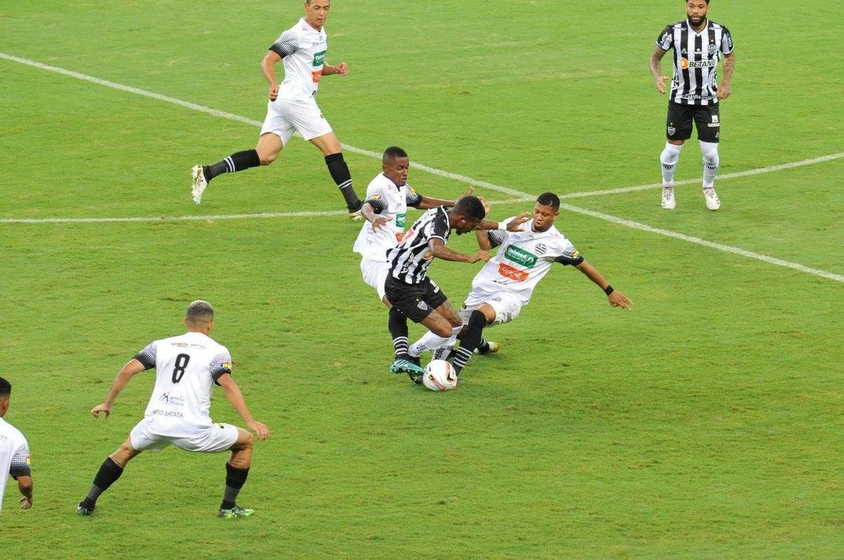 O Atltico recebeu o Athletic nesta tera-feira (15), no Mineiro, em Belo Horizonte. A partida, vlida pela 7 rodada do Campeonato Mineiro de 2022, marcou o centsimo jogo do goleiro Everson com a camisa do Galo.