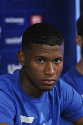 Cruzeiro apresentou o volante Jadson e o lateral-direito Luis Orejuela, primeiros reforos para a temporada