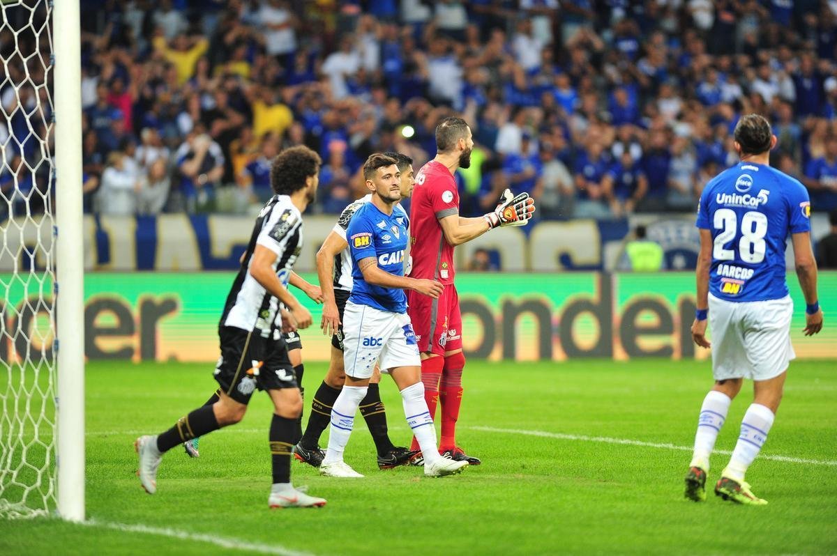 Primeiro tempo terminou com empate por 1 a 1 no Mineiro