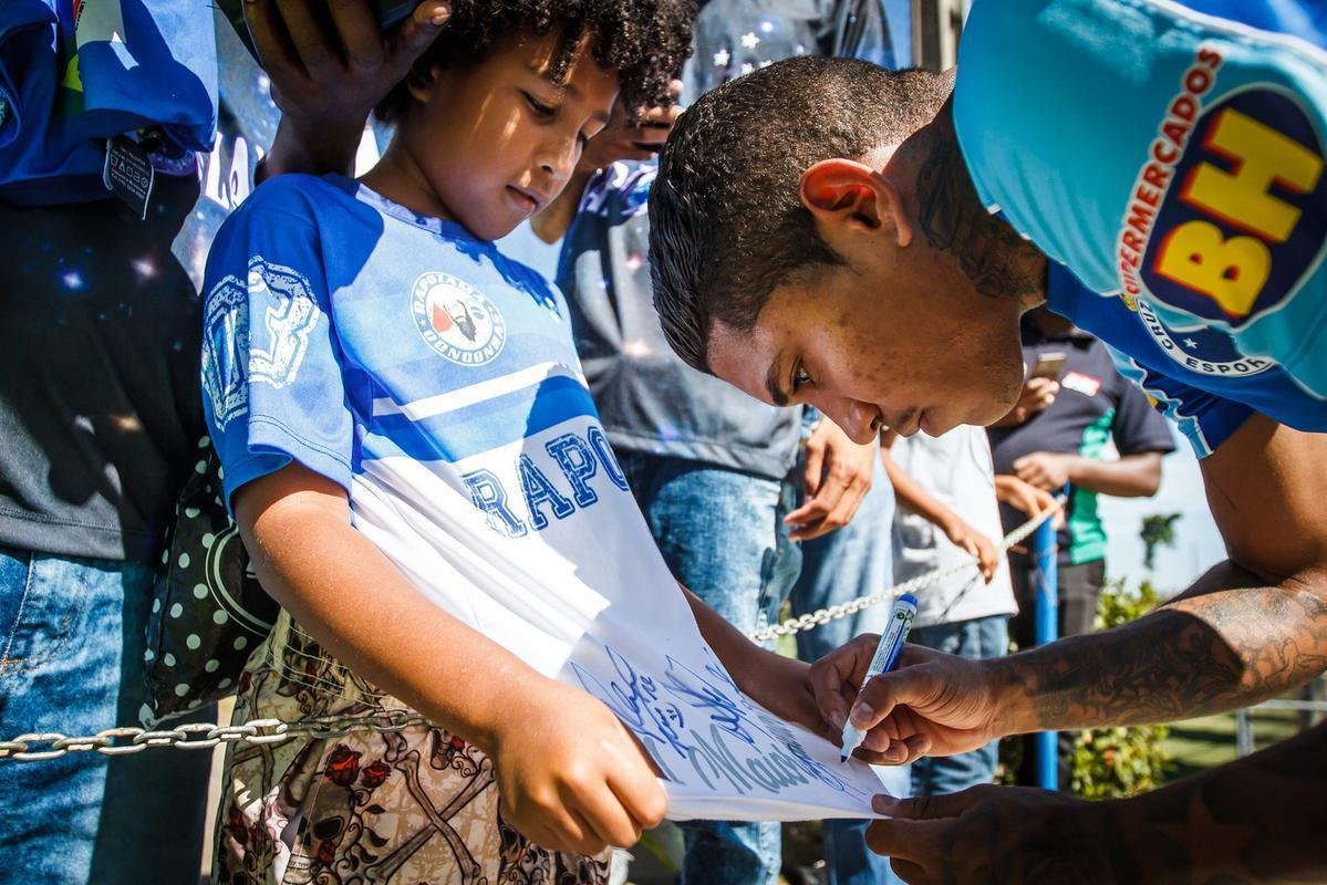 Cruzeiro treinou na manh desta sexta-feira (01/02), na Toca da Raposa II