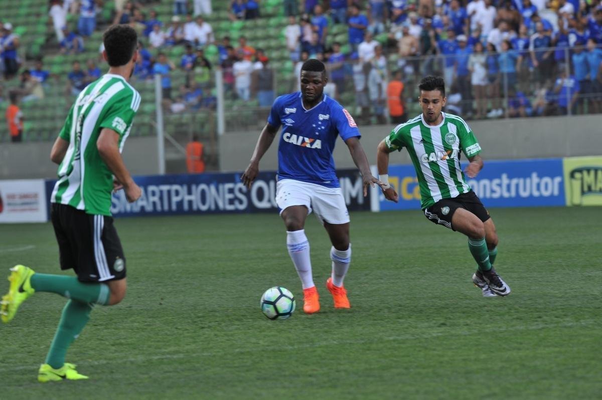 Imagens do jogo entre Cruzeiro e Coritiba, no Independncia, pela final do Campeonato Brasileiro Sub-20