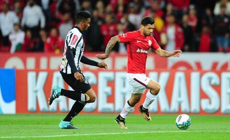 Imagens do duelo entre Atltico e Internacional, no Beira-Rio, pelas quartas de final da Primeira Liga