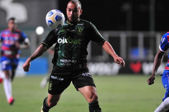 Fotos da vitria do Amrica sobre o Fortaleza, por 2 a 1, no Independncia, pela 29 rodada da Srie A do Campeonato Brasileiro