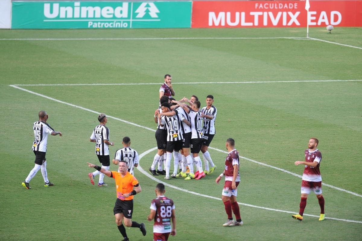Fotos da vitria do Atltico sobre o Patrocinense, por 3 a 1, no Independncia, em Belo Horizonte, pela quarta rodada do Campeonato Mineiro. Mando foi do clube do interior, que no pde realizar a partida em Patrocnio devido ao elevado nmero de casos de COVID-19 na cidade.