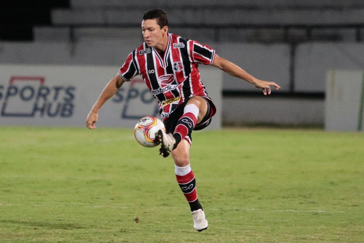 No Arruda, Jacuipense saiu na frente, com Railan. Mayco Félix, com dois gols, virou para o Santa. Os dois gols de Dinei, viraram novamente o placar, mas, nos minutos finais, Toty empatou para o Tricolor.