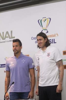 Fábio e Cássio concederam entrevista coletiva no Mineirão