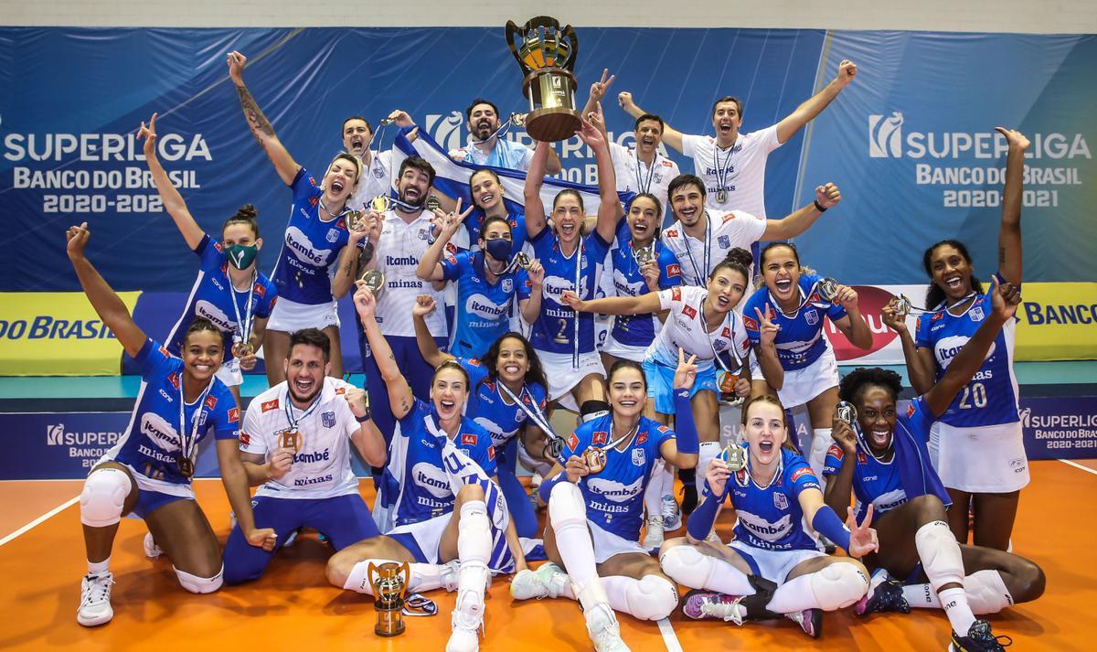 Festa do Minas com a conquista do tetra da Superliga Feminina e premiação dos melhores do torneio edição 2020/2021