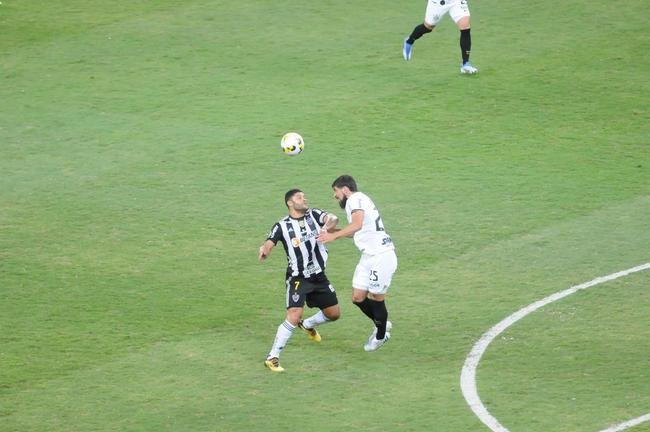 Atltico e orinthians se enfrentaram no Mineiro, neste domingo (24), em jogo vlido pela 19 rodada da Srie A do Campeonato Brasileiro.