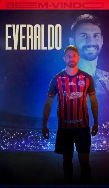 Bahia anunciou o atacante Everaldo