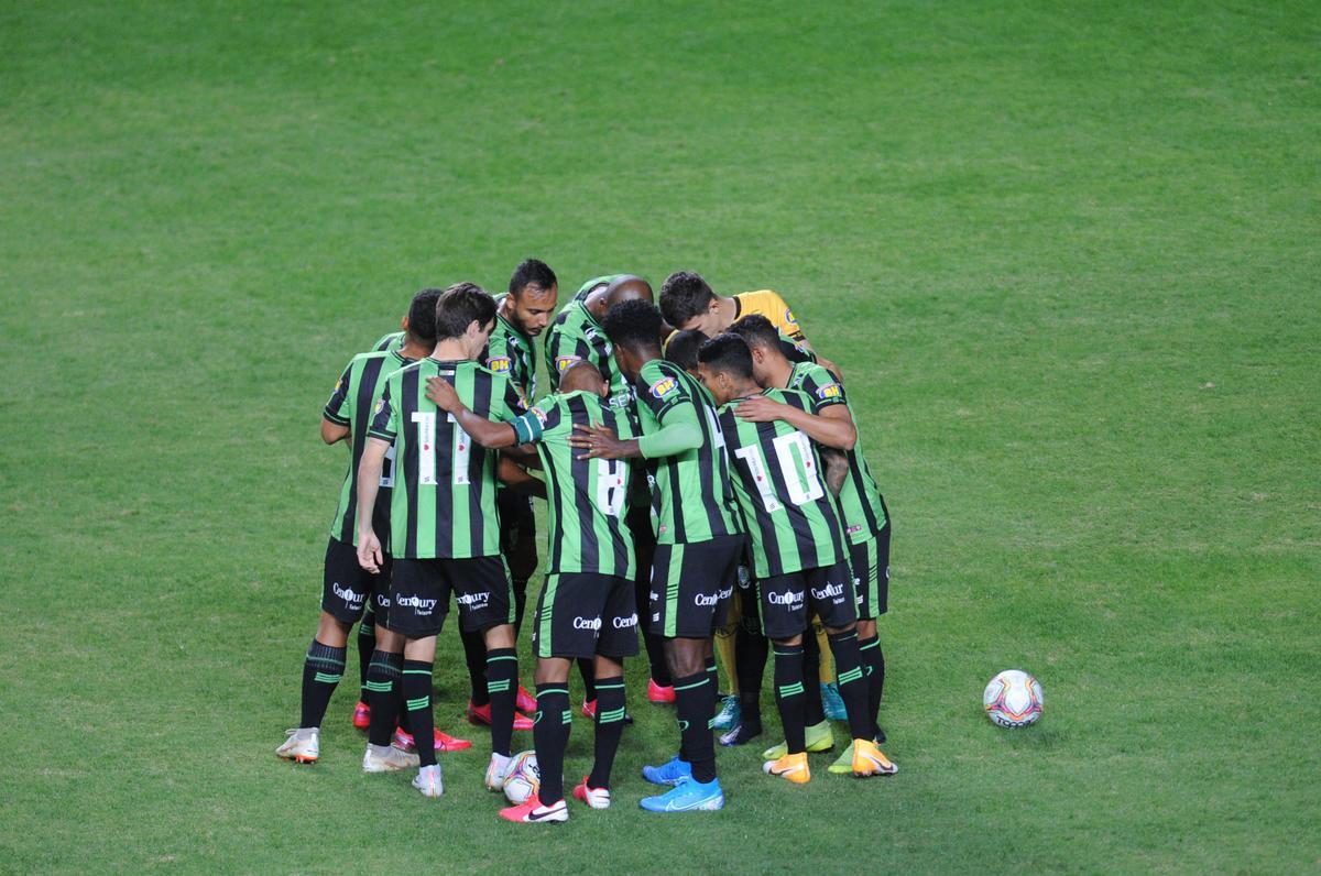 Fotos do jogo entre Amrica e Cuiab, no Independncia, em Belo Horizonte, pela segunda da Srie B do Brasileiro