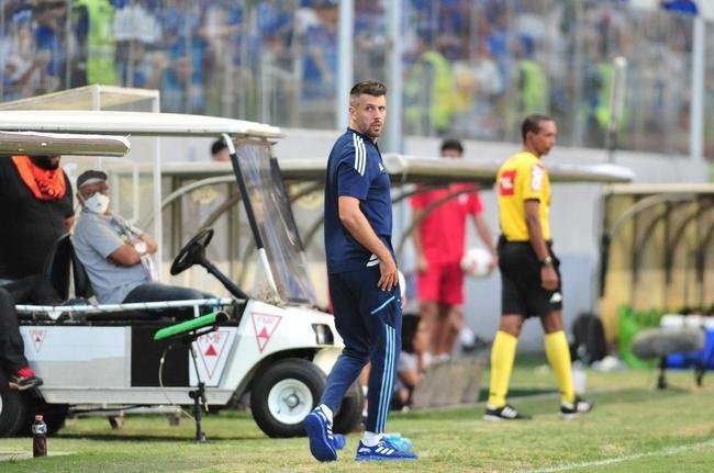 Fotos da partida entre Cruzeiro e Grmio, no Independncia, pela sexta rodada da Srie B do Brasileiro