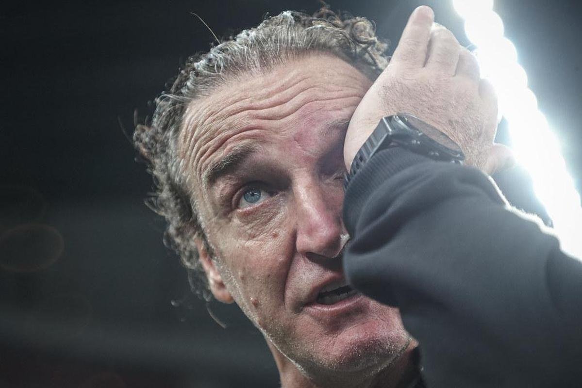 Dezembro/2021 - Sim, o ms de dezembro do Atltico foi bastante agitado. Na ltima semana do ano, o Galo anunciou que o tcnico Cuca pediu para deixar o clube por problemas pessoais. O treinador, considerado pelos torcedores o maior da histria do Galo, deixou o clube aps acordo com a diretoria. 