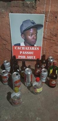 Imagens do protesto da torcida do Atltico na sede de Lourdes