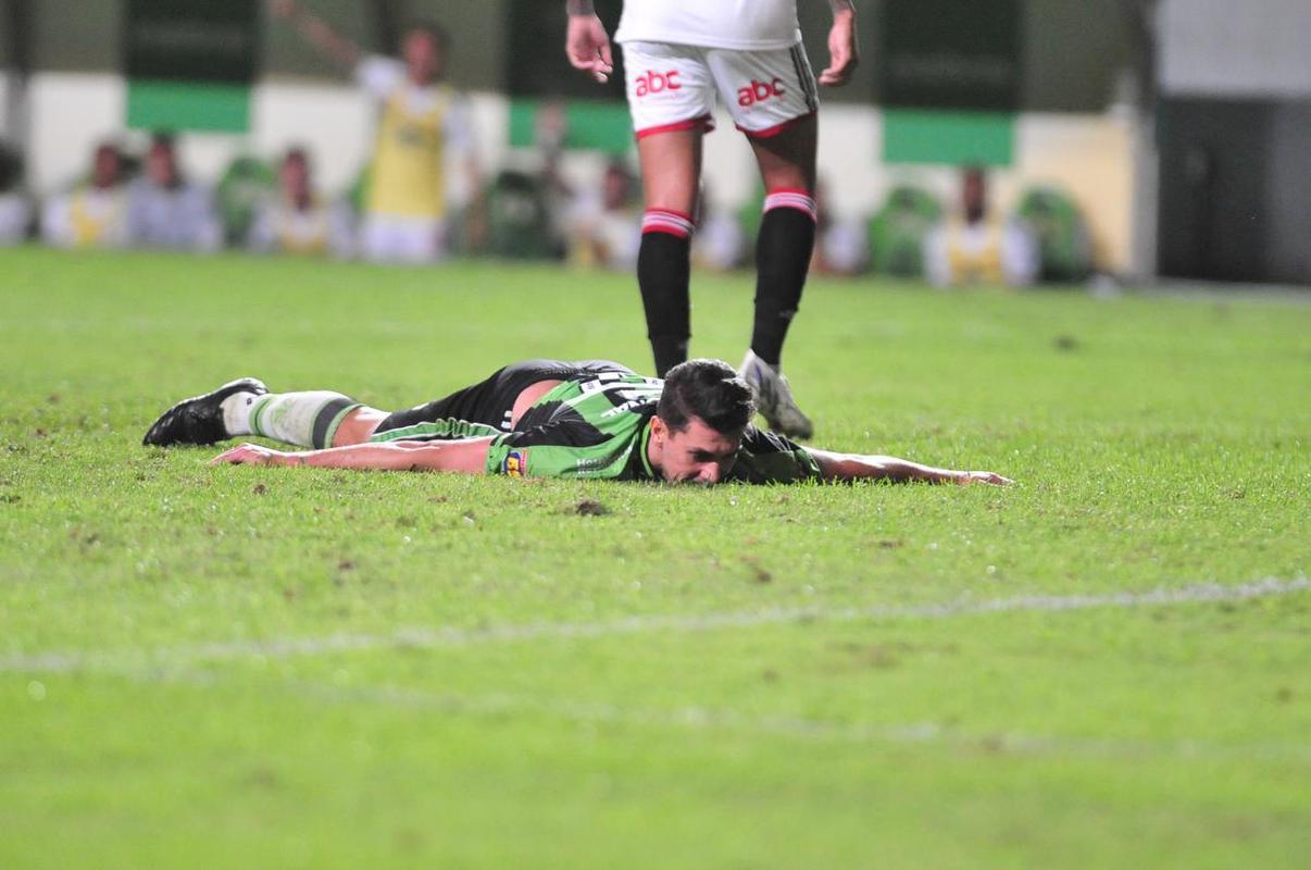 Fotos da partida entre Amrica e So Paulo, nesta quinta-feira (18), no Independncia, em Belo Horizonte, pelas quartas de final da Copa do Brasil.