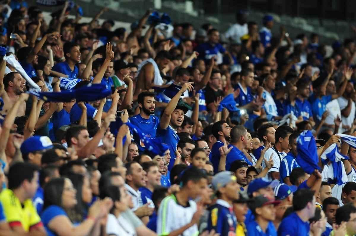 Imagens do jogo entre Cruzeiro e So Fransciso-PA, pela Copa do Brasil, no Mineiro