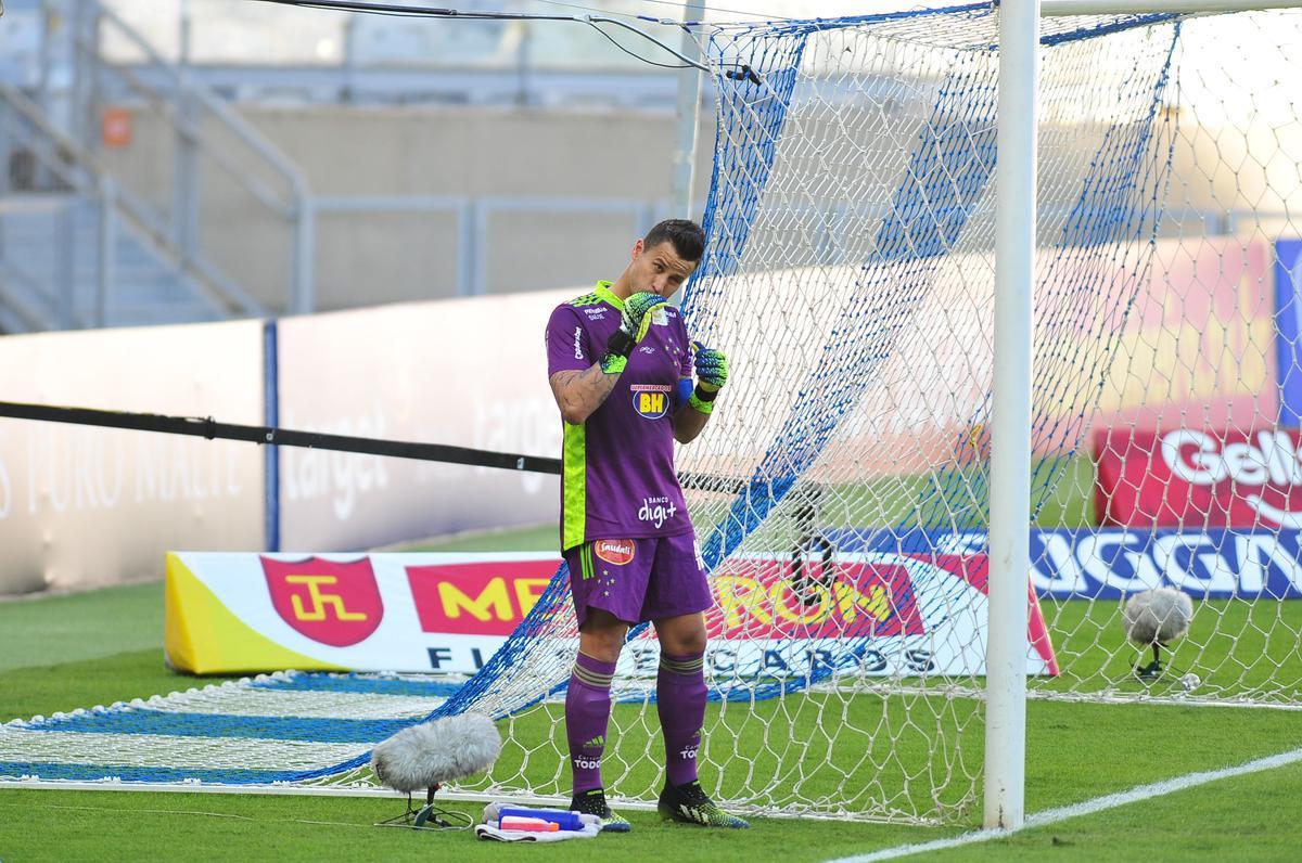Fotos do clssico do centenrio, entre Cruzeiro e Atltico, no Mineiro, em Belo Horizonte, pela nona rodada do Campeonato Mineiro