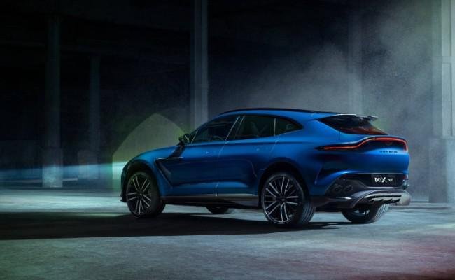 Aston Martin DBX 707 