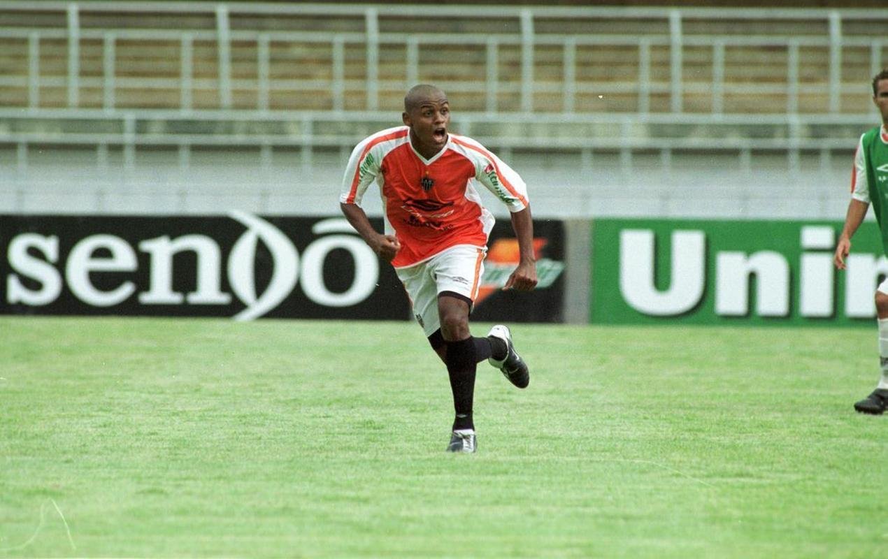 Quirino - Vendido ao Djurgarden, da Sucia, em 2006, por US$ 1 milho (cerca de R$ 2,3 milhes)